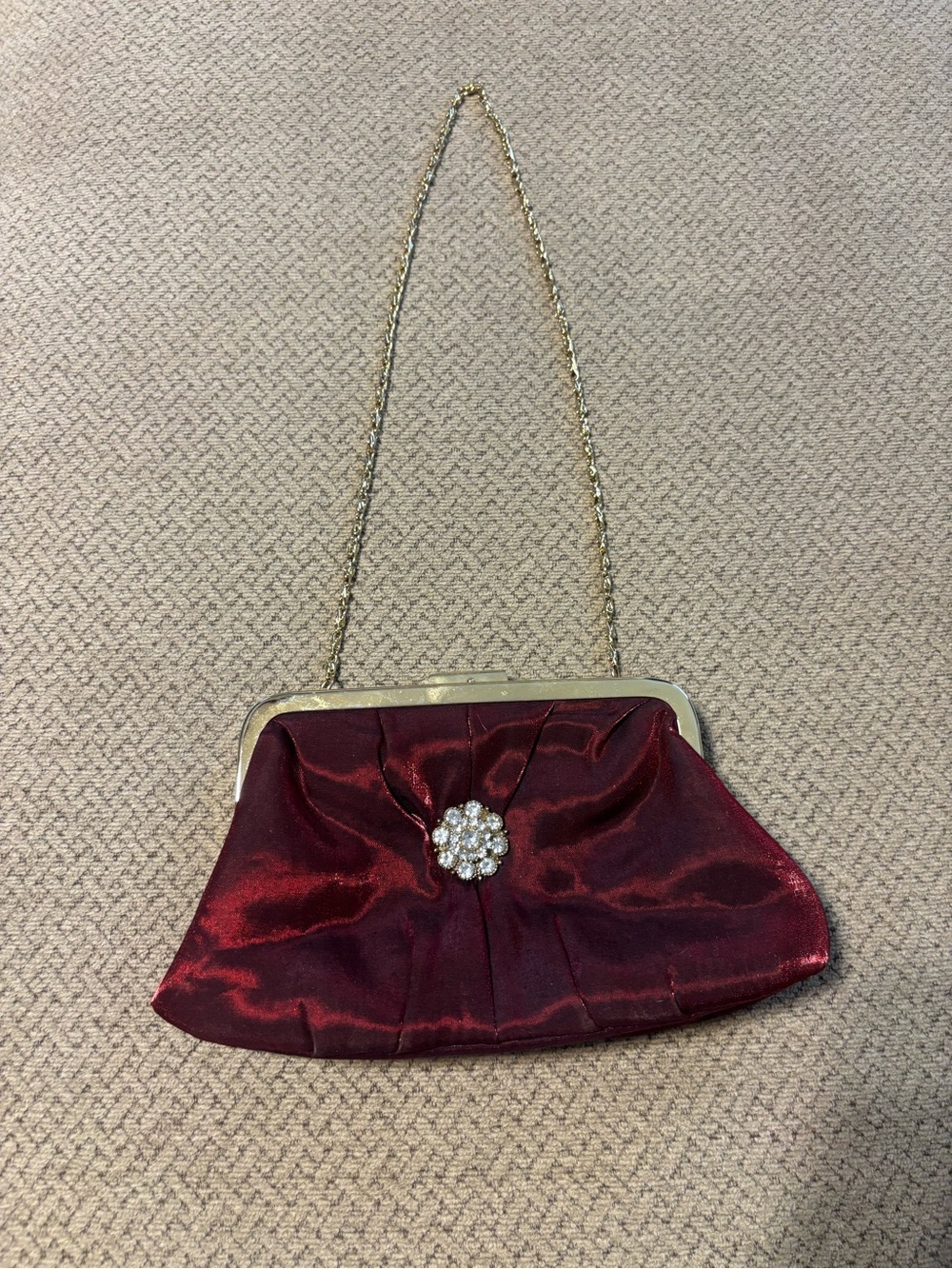 Elegant Red Satin Evening Clutch with Pearl Brooch